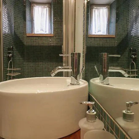 アパート Romecentro 5minuti Dalla Stazione ローマ